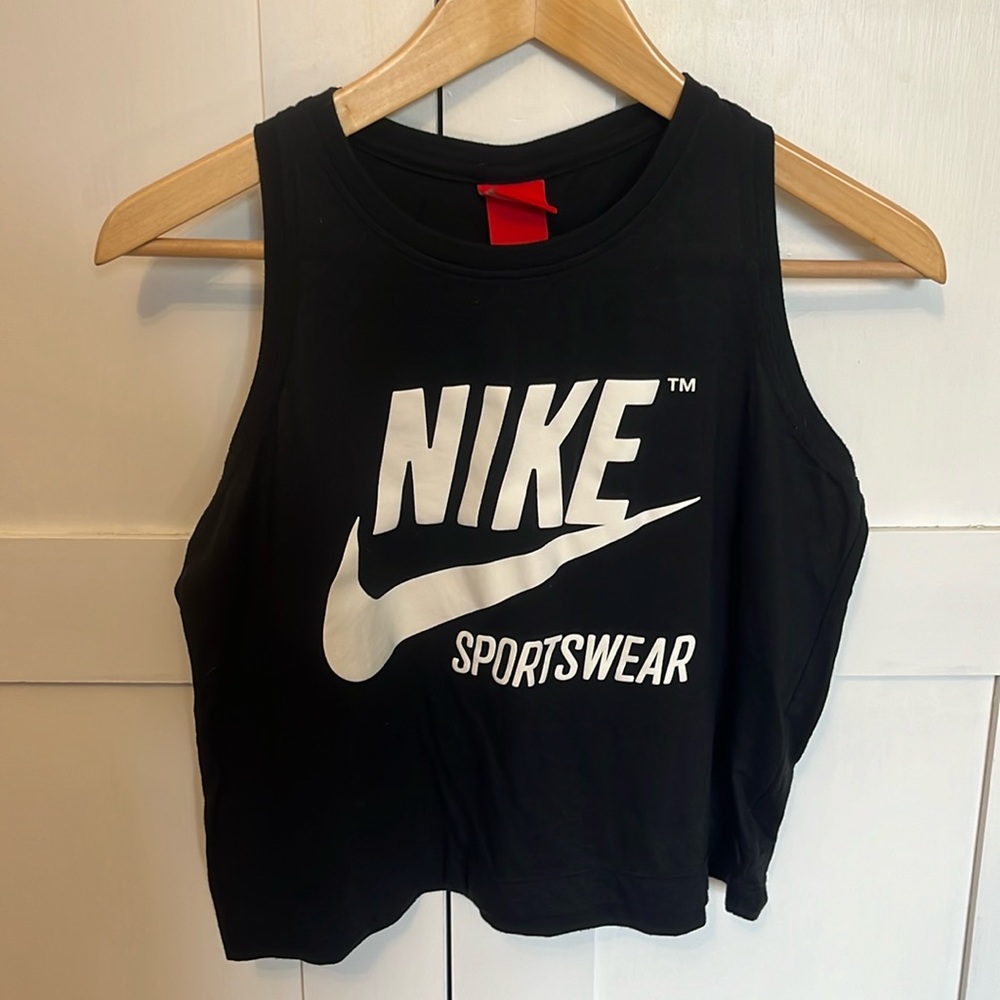 Nike cropped tank